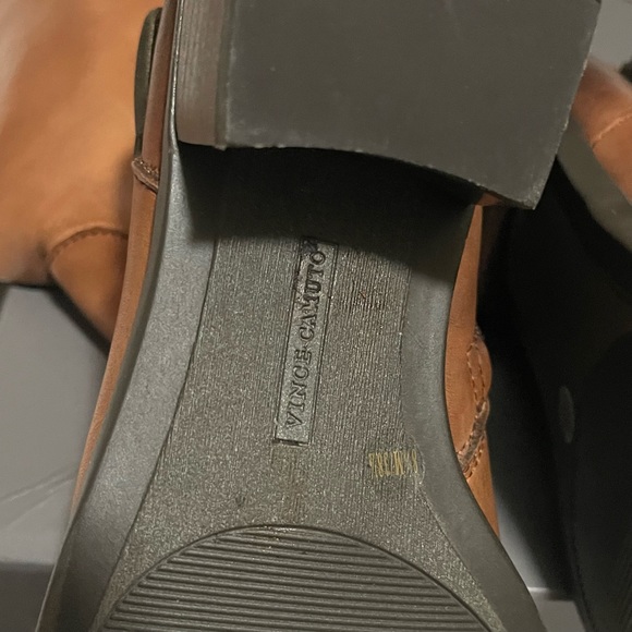 NIB Vince Camuto Bedina brown leather boots. Women’s size 8.5 - Picture 7 of 12